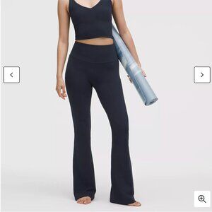 Lululemon Groove Nulu Super-High-Rise Flared Pant (Regular) - Size 10